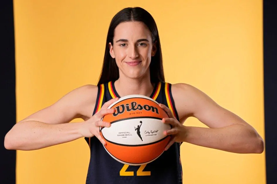 Caitlin Clark College Superstar